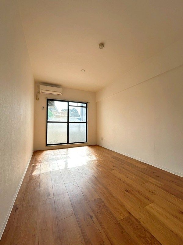 �y���ԁE���r���O�z�@