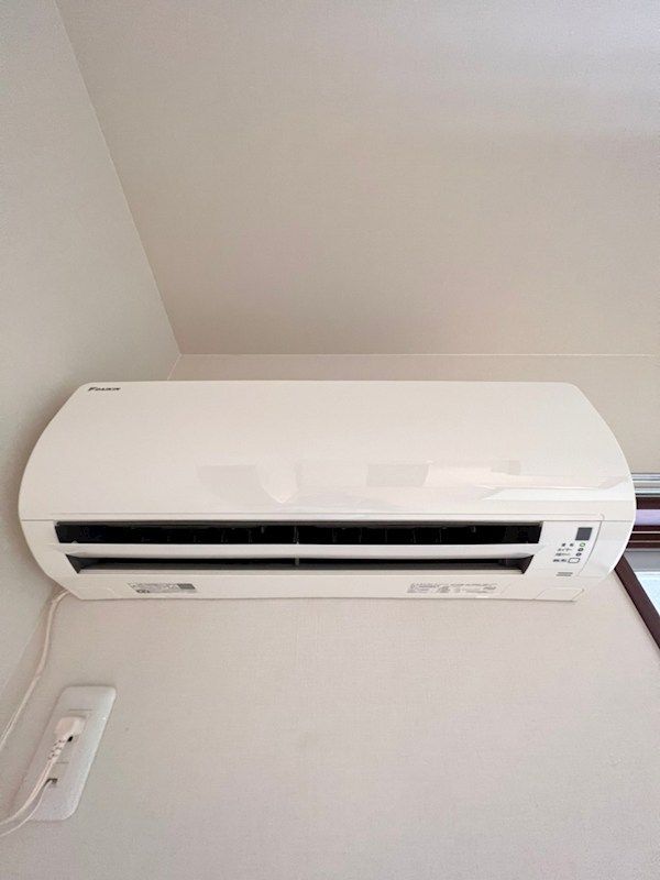 �y���̑��ݔ��z�@��N�����K�ɉ߂�����G�A�R�������B