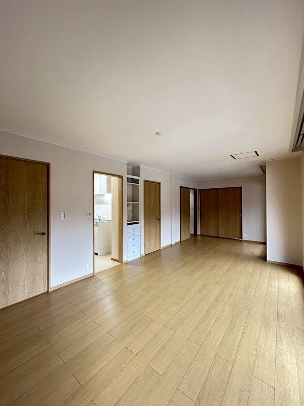 �y���ԁE���r���O�z�@