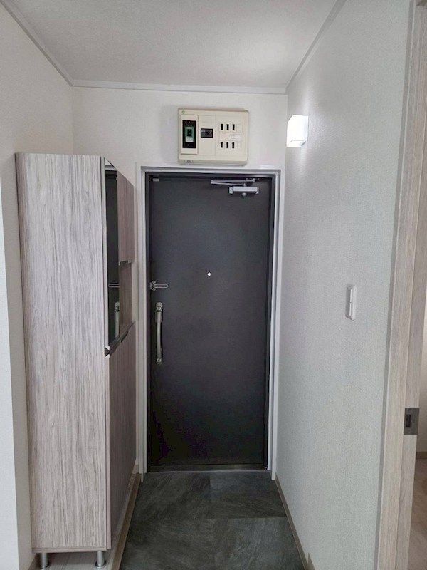 �y���ցz�@�V���[�Y�{�b�N�X�t���ŁA���ւ��L���g����@�\�I�ȃ��C�A�E�g�B