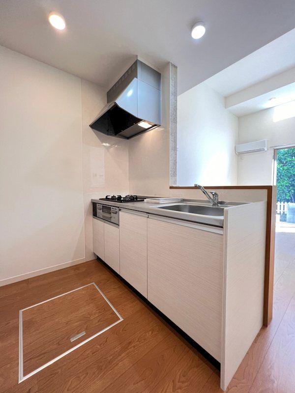 �y�L�b�`���z�@