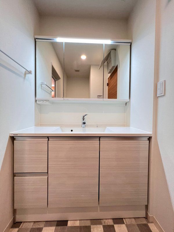 �y���ʏ��z�@