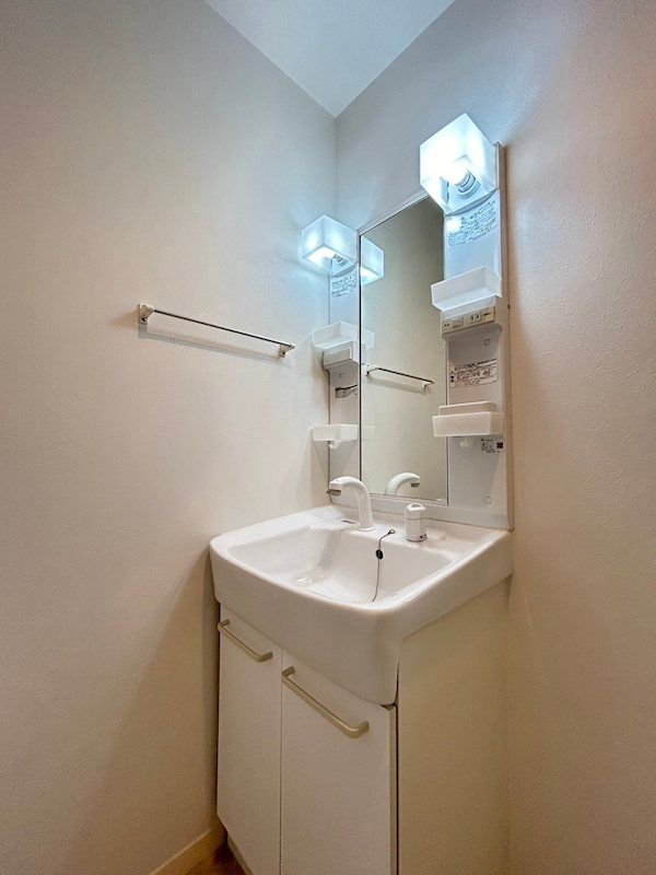 �y���ʏ��z�@