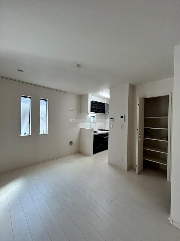 �y���ԁE���r���O�z�@9.1��@�L�߂̃��r���O