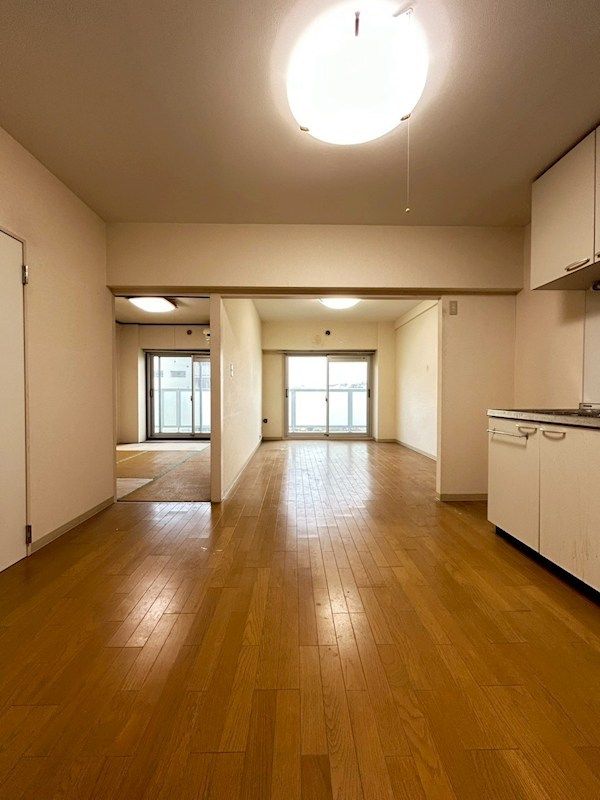 �y���ԁE���r���O�z�@