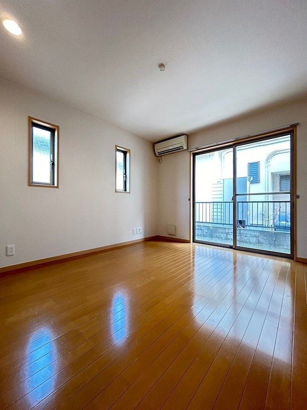 �y���ԁE���r���O�z�@