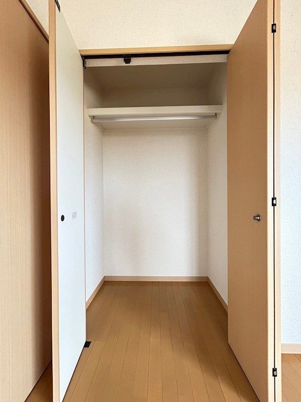 �y���̑��ݔ��z�@