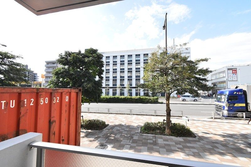 �y���]�z�@