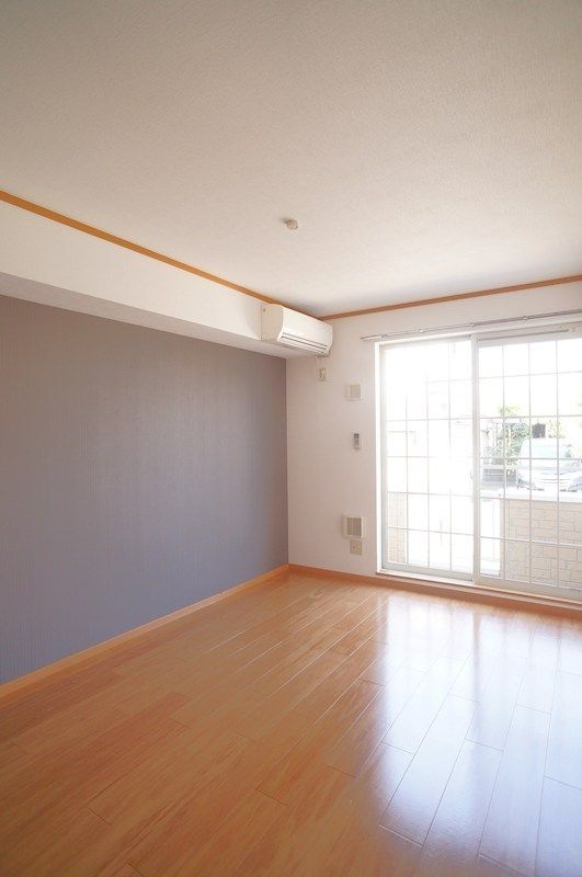 �y���ԁE���r���O�z�@