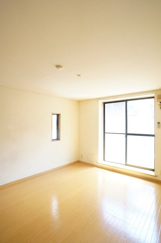 �y���ԁE���r���O�z�@