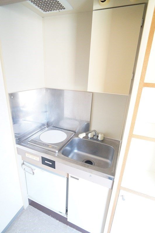 �y�L�b�`���z�@