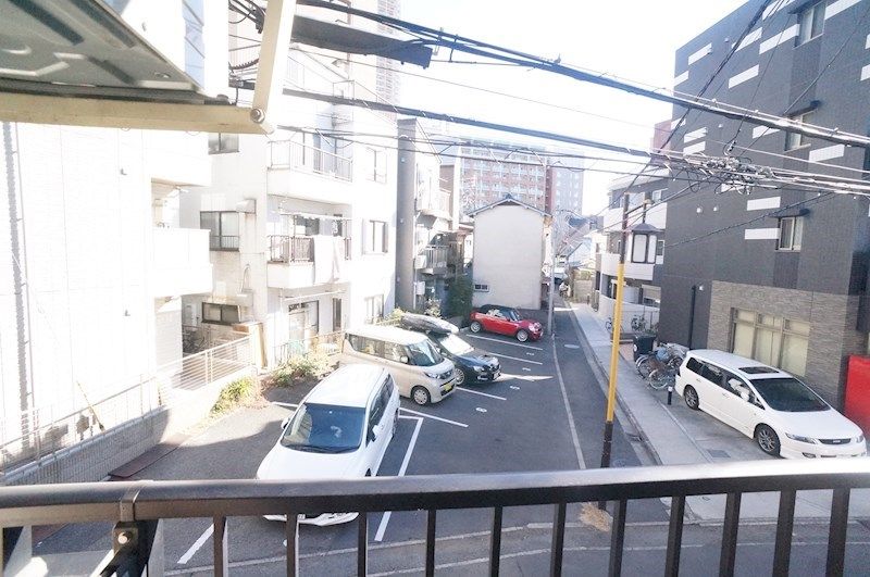 �y���]�z�@