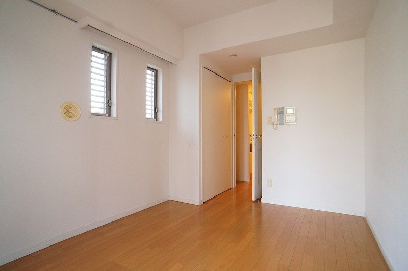 �y�Q���z�@