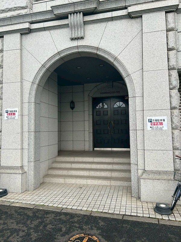 �y�G���g�����X�z�@