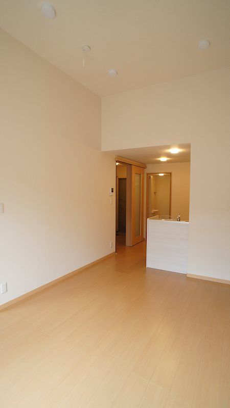 �y���ԁE���r���O�z�@