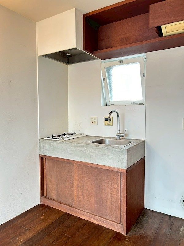 �y�L�b�`���z�@