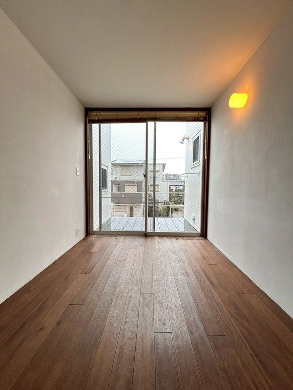 �y���ԁE���r���O�z�@