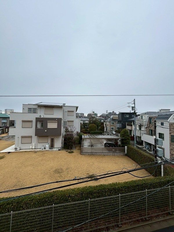 �y���]�z�@