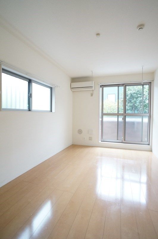 �y���ԁE���r���O�z�@