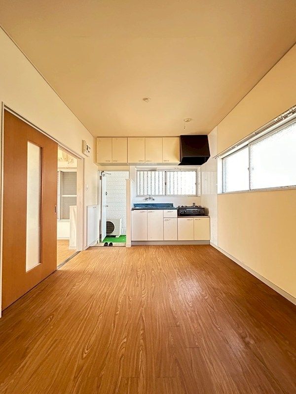 �y���ԁE���r���O�z�@