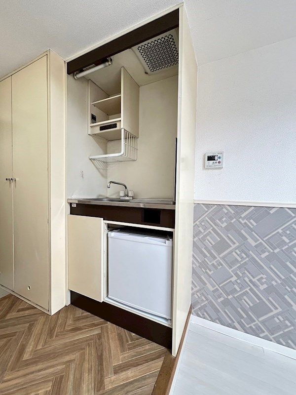 �y�L�b�`���z�@