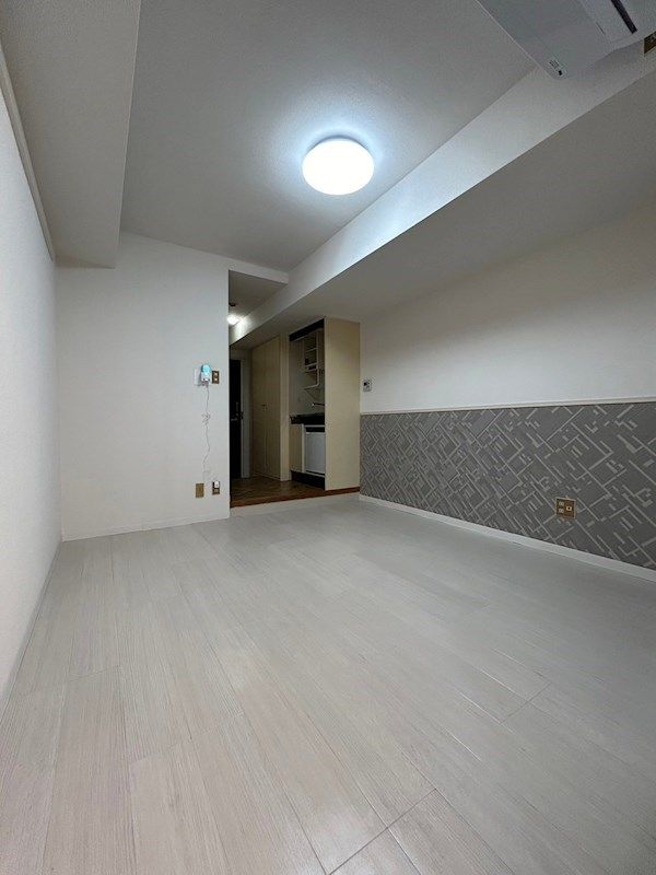 �y�Q���z�@