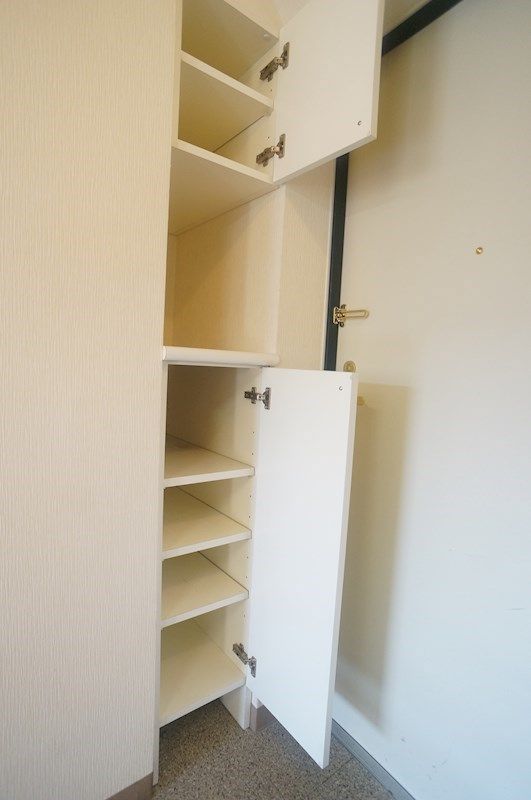 �y���̑������E�X�y�[�X�z�@���ւ����ꂢ�ɕۂĂ�V���[�Y�{�b�N�X