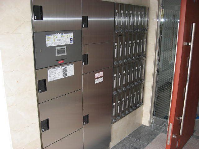 �y�G���g�����X�z�@�s�ݎ��ł��ו����󂯎���֗��ȑ�zBOX�B