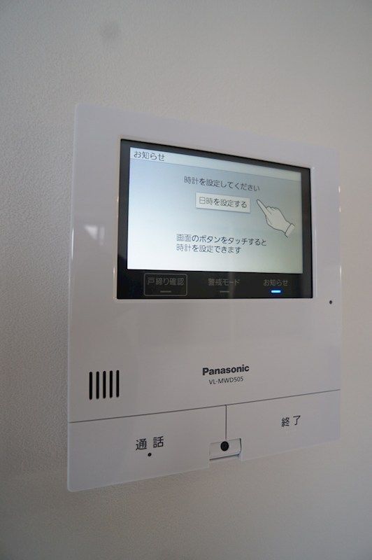 �y�Z�L�����e�B�z�@���j�^�t���C���^�[�z���ŗ��q�����S