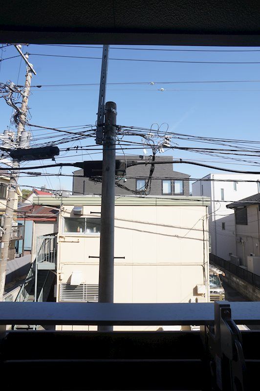 �y���]�z�@