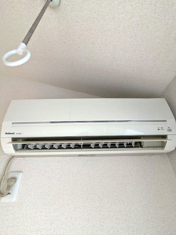 �y���̑��ݔ��z�@��N�����K�ɉ߂�����G�A�R�������B