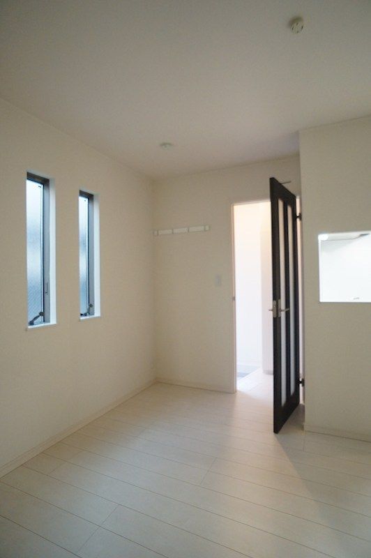 �y���ԁE���r���O�z�@