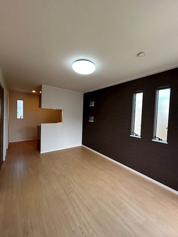 �y���ԁE���r���O�z�@