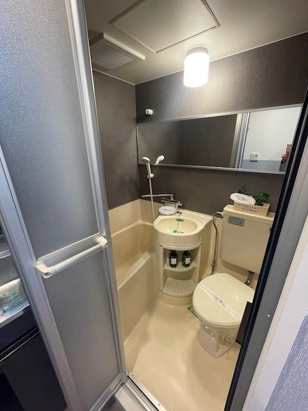 �y�o�X�z�@�o�X�E�g�C���E���ʑ���܂Ƃ߂�3�_���j�b�g���B������ꂪ��x�ɂł��܂��B