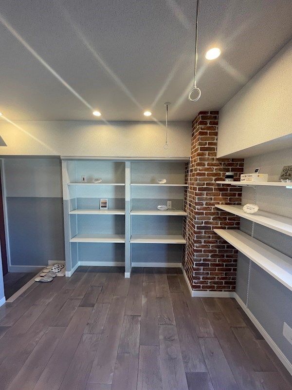 �y���̑��z�@�����̓�ʂɒI��ݒu����1R�B��l��炵�̉ו����������萮���ł��A��������[���y���߂�݌v�ł��B