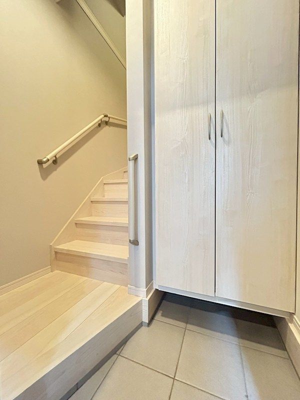 �y���ցz�@�Z�܂��l���}���閾�邢����