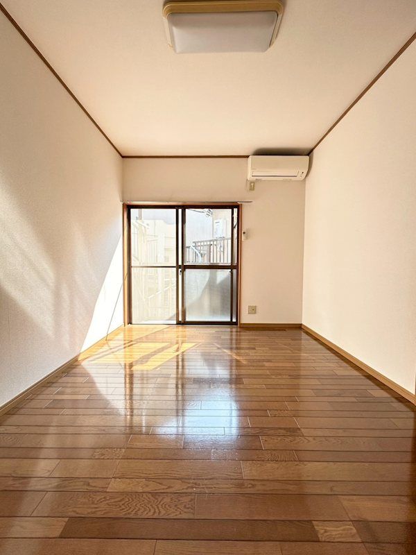 �y�Q���z�@