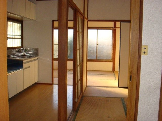 �y���ԁE���r���O�z�@