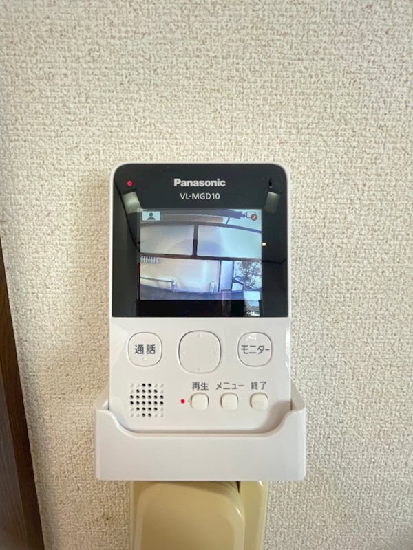 �y�Z�L�����e�B�z�@���K�҂̊炪�����郂�j�^�[�t��