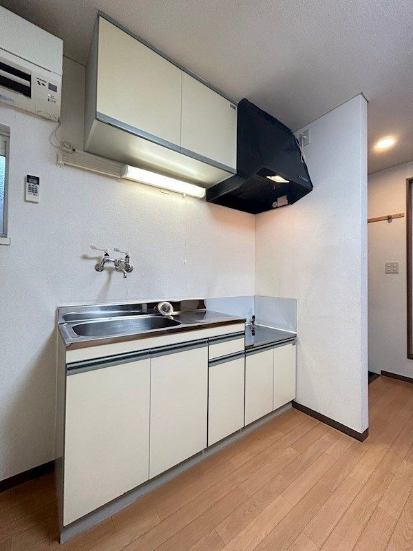 �y�L�b�`���z�@