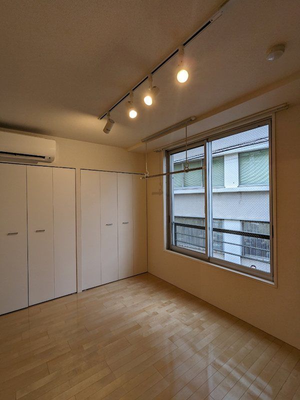 �y���̑������E�X�y�[�X�z�@