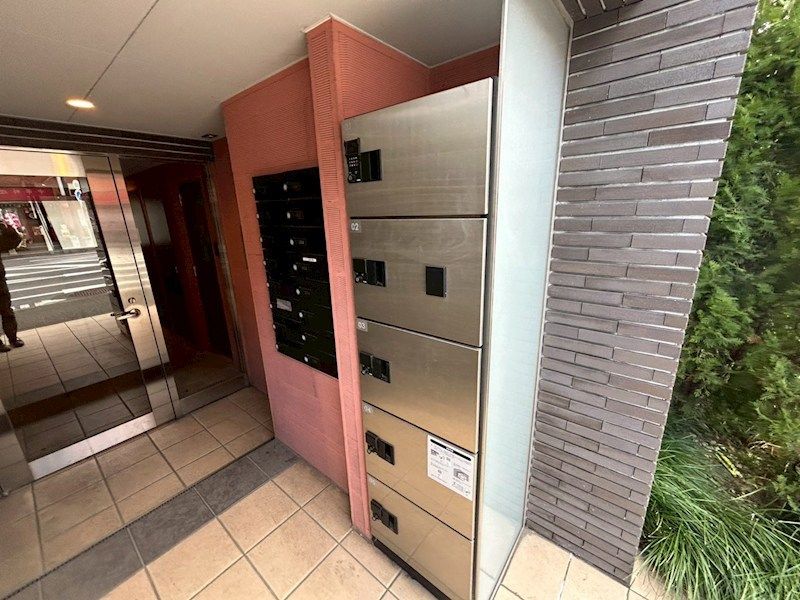 �y�G���g�����X�z�@