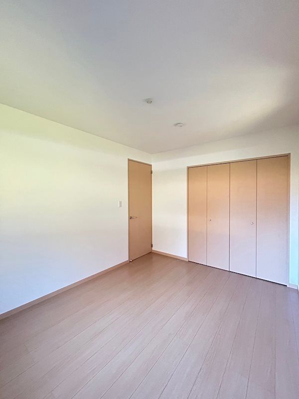 �y�Q���z�@�A�N�Z���g�N���X�̃x�b�h���[��