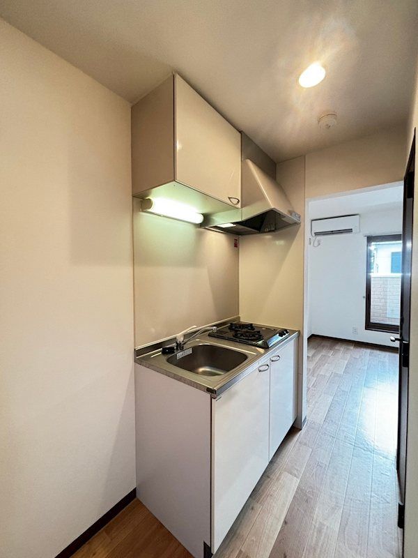 �y�L�b�`���z�@