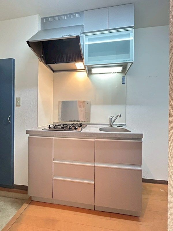 �y�L�b�`���z�@�������͂��ǂ�A2���R�������V�X�e���L�b�`���B