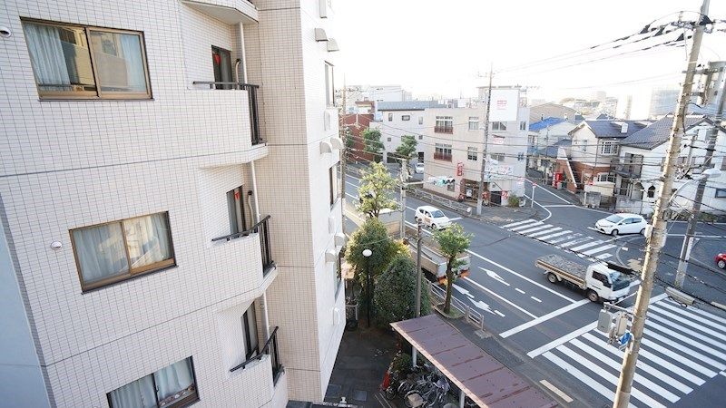 �y���]�z�@