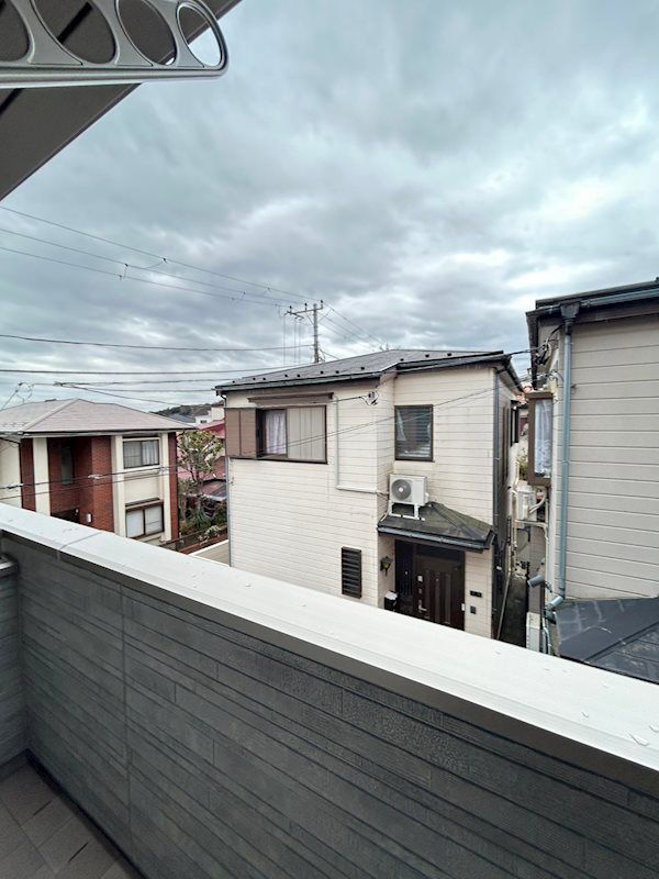 �y���]�z�@