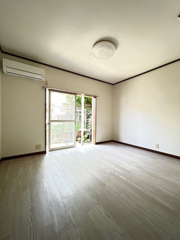 �y���ԁE���r���O�z�@