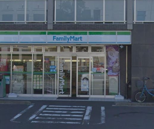 �y���Ӂz�@�t�@�~���[�}�[�g �剪�񒚖ړX 462m