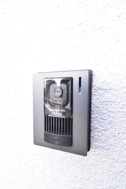 �y�Z�L�����e�B�z�@